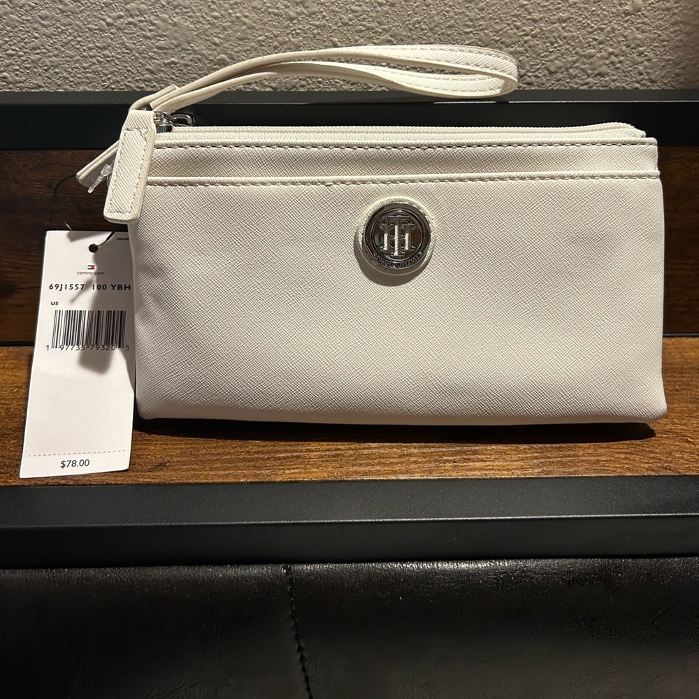 Tommy Hilfiger White Double zip Wristlet Clutch